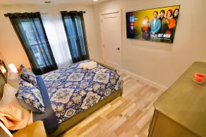 Trendy Upgraded 2BR with Luxe Amenities - Image 5