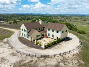 Tuscan Villa | Vineyard | Spa | Game room | Bocce - Image 2