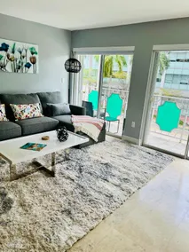 Newly remodeled apt/ South beach - Image 2