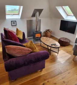 Entire Steading near Dunkeld. Free standing bath - Image 3