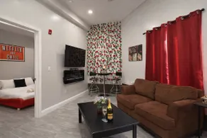 Stylish Movie Theater Theme 1BR Suite - Image 5