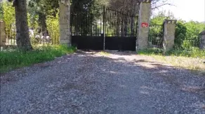 3 rooms on the 1st floor of a Grasse bastide - Image 4