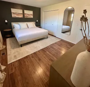 Heated Pool, Early Check-in, Hot tub, Sauna & more - Image 4