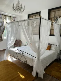 Entire house. With family or friends. - Image 3