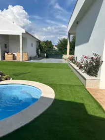 Entire house. With family or friends. - Image 2