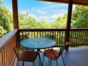 Peace, privacy, panoramas at Bear Hollow - Image 4