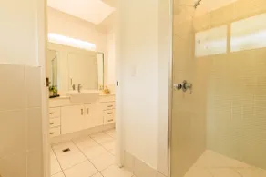 Palm Springs Holiday Home in Lennox Head - Image 3