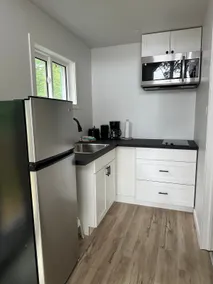 Tiny home on the lake - Image 2