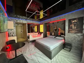Luxury accommodation with Jacuzzi - Image 4