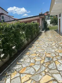 Economic house for groups - Image 2