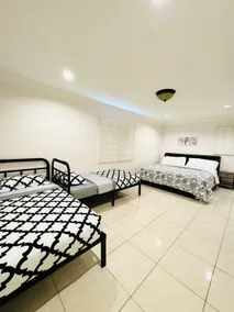 Coastal Guesthouse - Image 3
