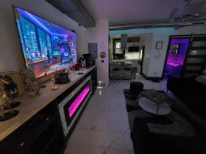 Downtown Diamond in the Rough - Luxury Apartment - Image 3