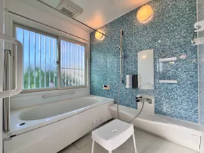 138m² Family Home | 5 Min to Station | Sleeps 10 - Image 5
