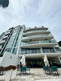 Riomar Luxurious Beachfront Apt. - Image 4