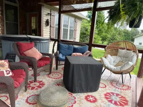 Country retreat with pool & hot tub - Image 4