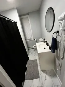 2BR. Free Parking. 30 Min to Gillette Stadium - Image 5
