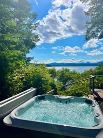 Belfair Hood Canal Waterfront Home w/Hot Tub - Image 3