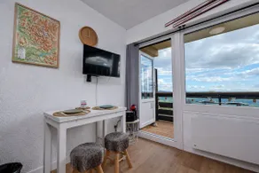Cabin Studio with Terrace - Image 3