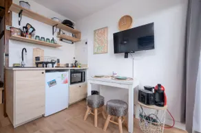 Cabin Studio with Terrace - Image 4