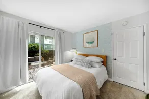 Sunny Beach Oasis: Walk to Beach, Best Location! - Image 4