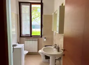 30 m from the lake • Private garden for relaxing - Image 4