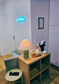 The setting - Image 3