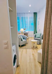 The setting - Image 2