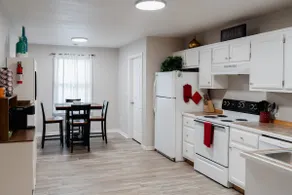Spacious Family-Friendly Stay Near Whiteman AFB - Image 4