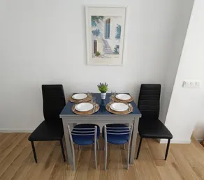 Cozy, air-conditioned apartment near the Porto Metro - Image 5