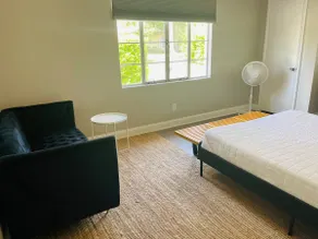 Peaceful Studio Near Downtown and Sims Park - Image 3