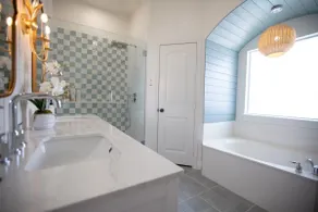 Huge 4BR w/ Pool + Grill | Near Lakes and Harbor! - Image 3