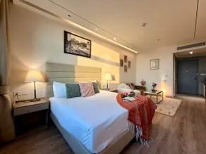 Gorgeous Studio with Netflix - Image 2