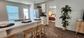 Charming Lakeside Cottage - 14 Miles DT Savannah - Image 3