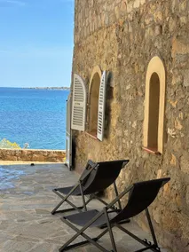 Exceptional and authentic waterfront in Corsica - Image 5