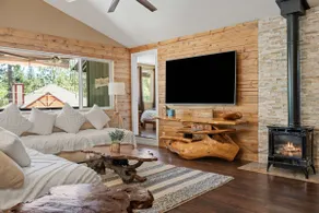 Big Bear Retreat - 2 Fireplaces, Deck, Barbecue, Fenced Yard - Image 3