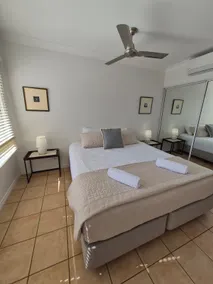 Airlie Beach & Island Views - Image 2
