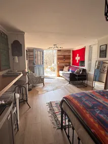 Welcoming Home -Great location close to everything - Image 2