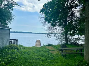 Retro Lakefront Cottage with Dock, Rice Lake - Image 5