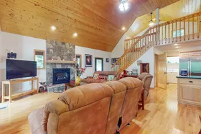 Murphy Cabin w/ Deck and Stunning Mountain Views - Image 4