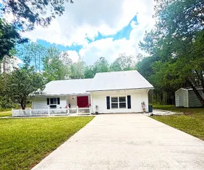 Home with swimming pool - Image 2