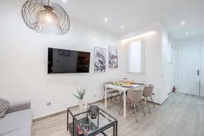 Terrace & comfort in an unbeatable location! - Image 3