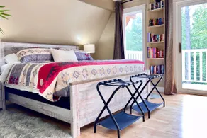 Cozy 3 BR Chalet w/forest trails - Image 4