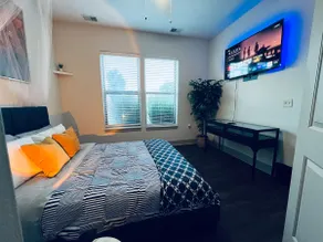 LuxuryRiverViewApt - Image 5