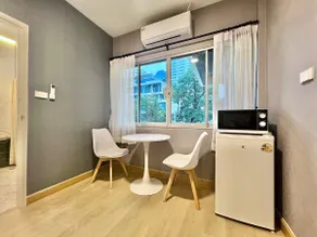 M4 | 2 BR near BTS Asok & MRT Queen Sirikit - Image 2