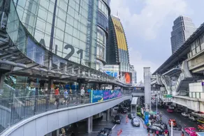 M4 | 2 BR near BTS Asok & MRT Queen Sirikit - Image 4