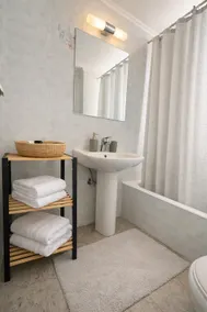 Euphoria Escape | Cozy Apartment for 3 - Image 5