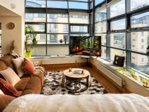 Panoramic Two-bedroom Penthouse - Image 4