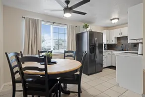 Casamor - Richland Home - Image 4