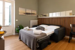 Emporium Tuscany • 3 King Beds • Walk to Station - Image 5