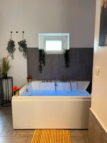 Suite & Jacuzzi – Stade de France - Image 2